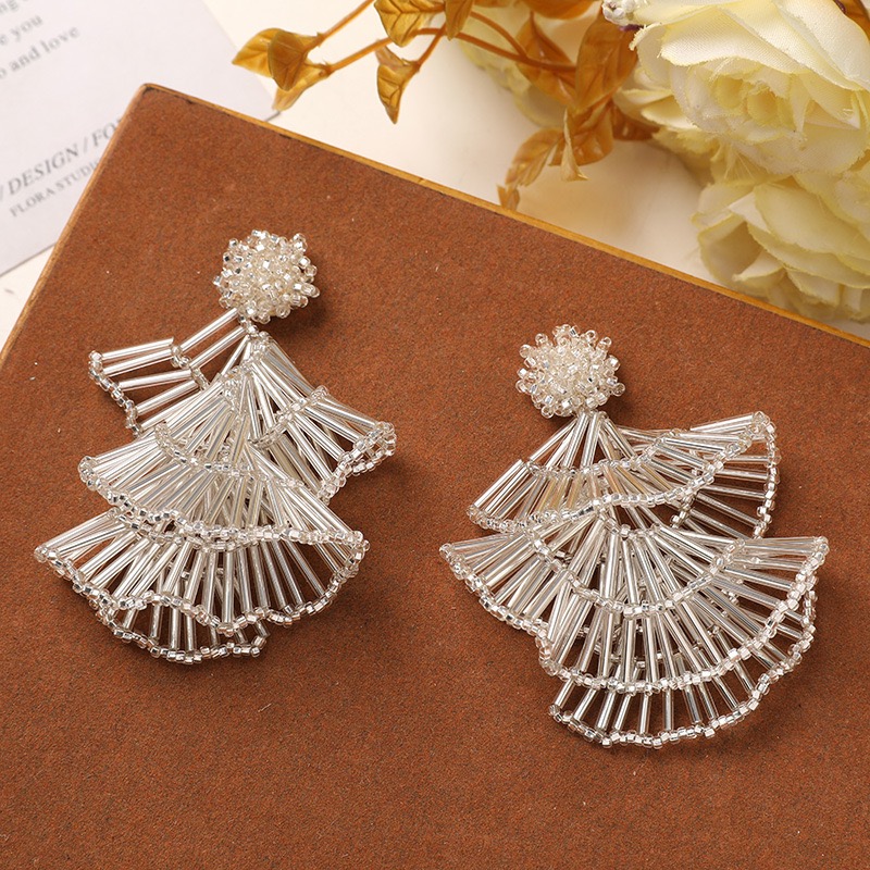 ลูกปัดแก้วสีดําลูกปัดพัดลม Dan - Supplier Wedding บทวิจารณ์และราคา