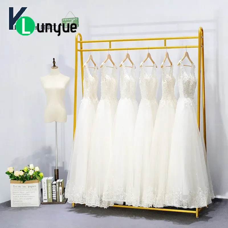 ราวแขวนชุดแต่งงานแบบตั้งพื้นสู - Wedding Solution บทวิจารณ์และราคา