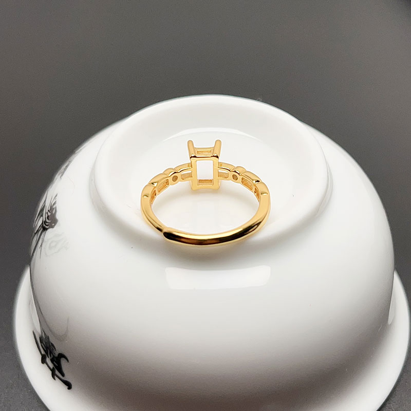 แหวนพลอยสี่เหลี่ยม4มม. * 6มม.  - Supplier Wedding บทวิจารณ์และราคา