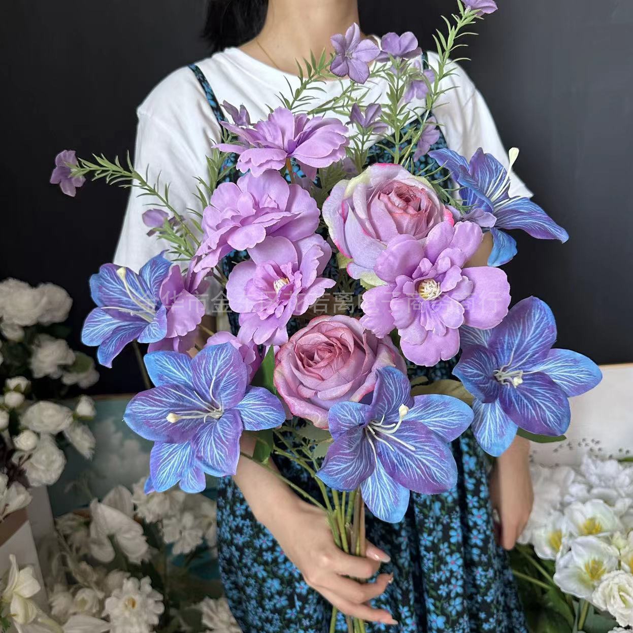 ดอกลิลลี่ประดิษฐ์สีม่วงน้ำเงิน - Wedding Supply Shops บทวิจารณ์และราคา